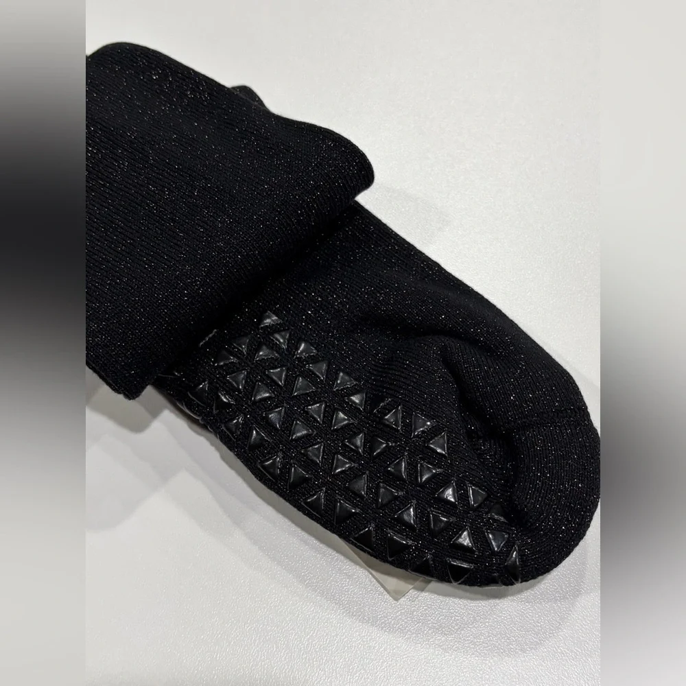 Tavi Jane Grip Socks Medium Embers Black NWT Knee High Length Pilates Studio